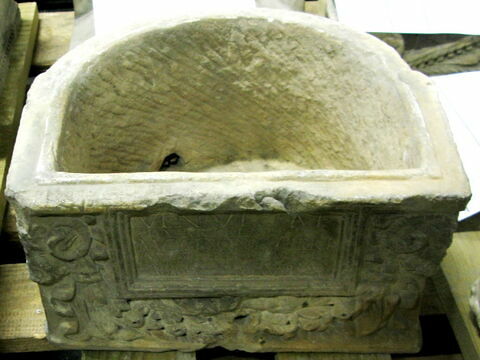 Cuve de l’urne cinéraire de Venuleia Varilla, image 4/4