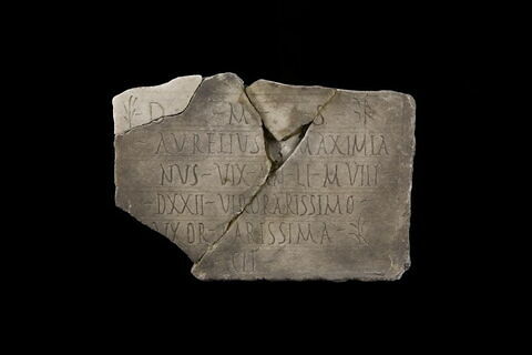 plaque de loculus ; inscription