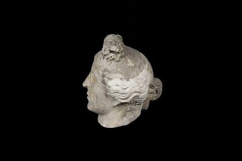 statue, image 2/4