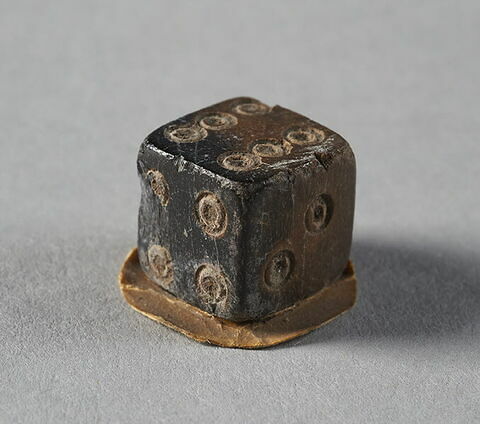 dé, image 1/1