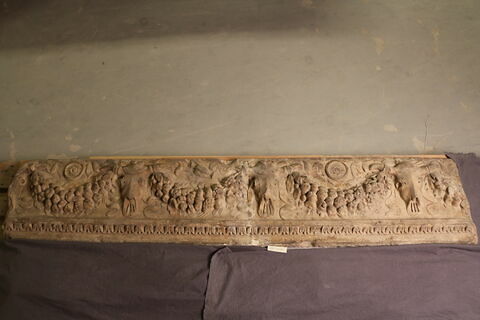 relief, image 1/2