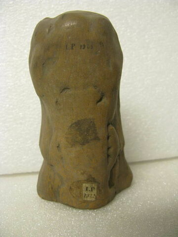 figurine, image 2/2