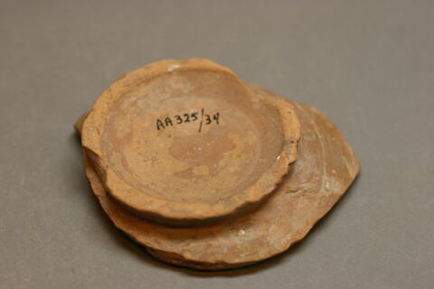 Fragment de la partie inférieure du vase, image 2/2