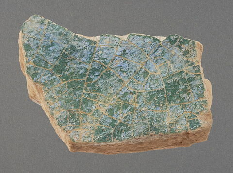 Fond de coupe vert turquoise (fragment de), image 1/1