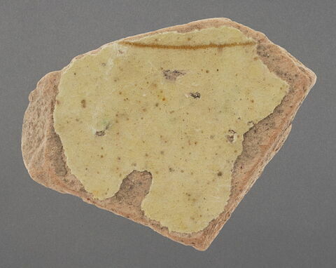 Lot de 9 tessons à décor sgraffito sous glaçure jaune, image 1/1