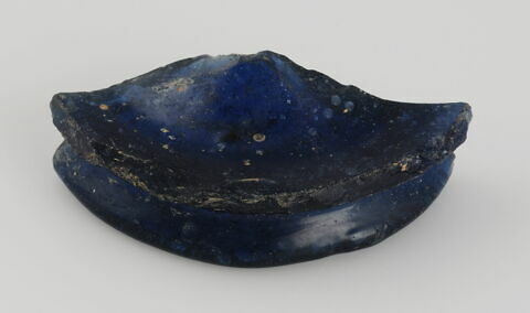 Fragment de base de vase, image 1/1