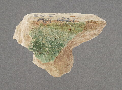 Lèvre de jarre ? à glaçure verte, image 1/1