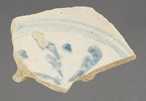 Fond de coupe à décor bleu et blanc, image 1/1