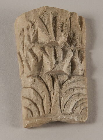 Fragment de décor de mobilier (?), image 1/1