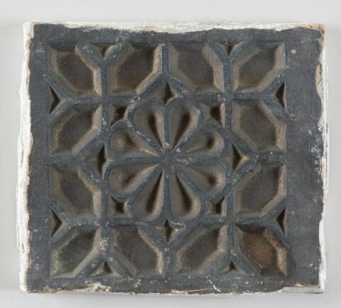 Petit carreau (ancien vitrail ?), image 1/1