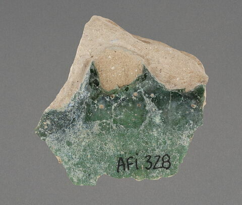 Fragment de vaisselle, image 1/1