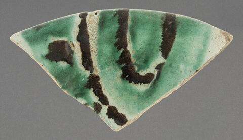 Bord de coupe à décor jaspé, image 1/1