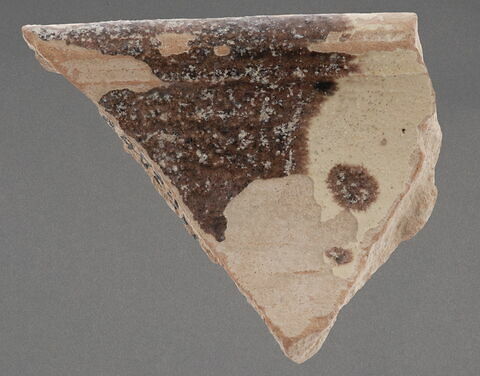 Bord de plat à décor jaspé, image 1/1