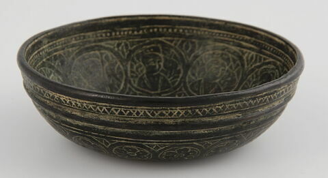 Coupelle aux médaillons figurés, image 4/6