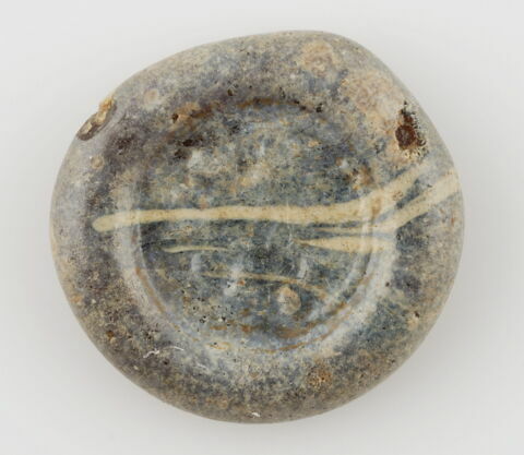Disque au nom du calife fatimide al-Hakim (r. 996-1021), image 1/2