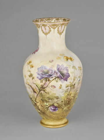 Vase, image 3/6