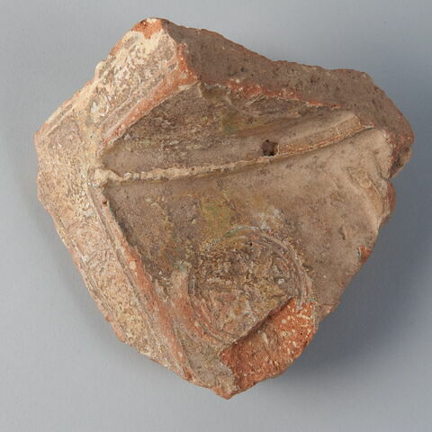 Fragment de bassin (angle), image 1/1