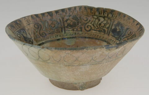 Coupe, image 2/2