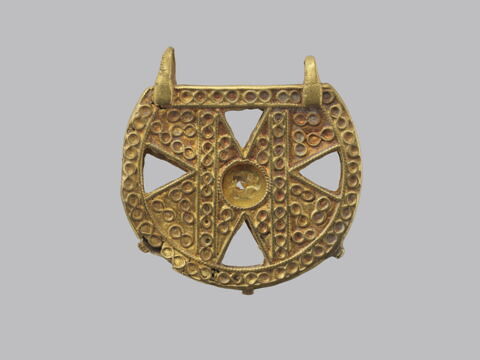 Élément de collier ou pendentif à décor cruciforme, image 2/5