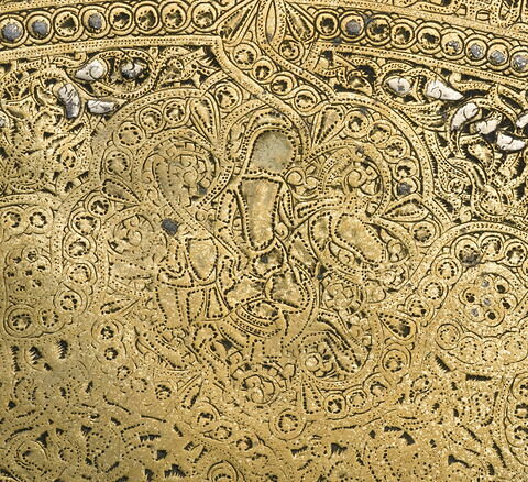 Plateau au nom du sultan Salih Nadjm al-Din Ayyub, image 37/40