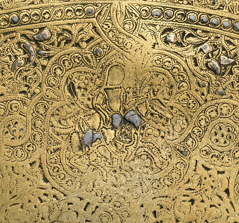 Plateau au nom du sultan Salih Nadjm al-Din Ayyub, image 28/40