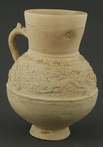 Pichet aux quadrupèdes et aux paons, image 2/2