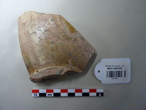 Fragment de la panse et du fond du vase, image 2/2