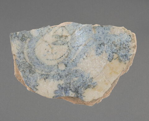 Fond de plat ou de coupe signé, image 1/2