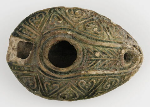 Lampe aux motifs cordiformes, image 2/3