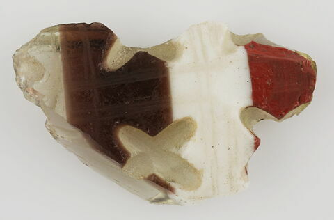 Fragment au décor en croix, image 1/1