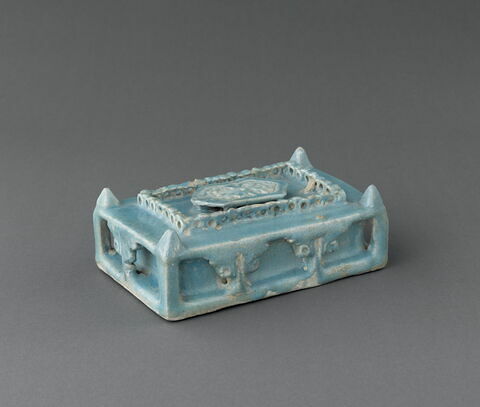 Structure rectangulaire (socle ? support ?), image 4/6