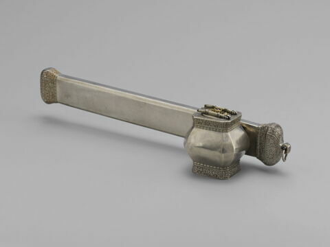 Ecritoire, Porte stylet et encrier portant la tughra du sultan ottoman Mahmud Ier, image 1/20