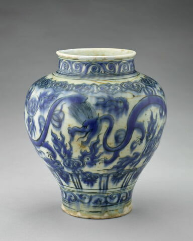 Vase aux dragons serpentiformes, image 3/12