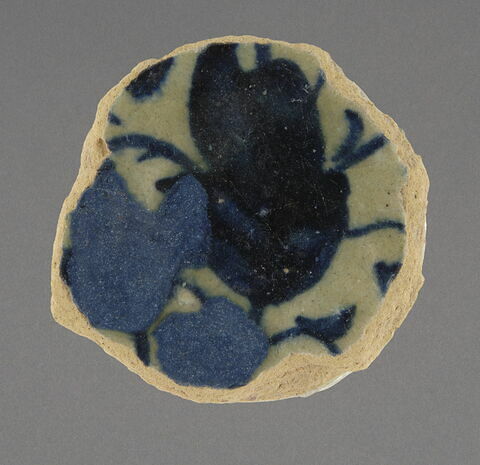 Fond de vaiselle sur base annulaire, image 1/1