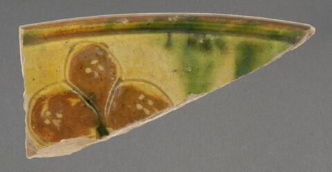 Fragment de bord de plat, image 1/1