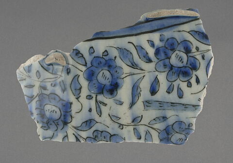 Fragment de coupe (?), image 2/2
