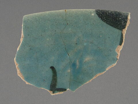 Lot de 16 fragments de coupe tronconique à décor rayonnant, image 1/1