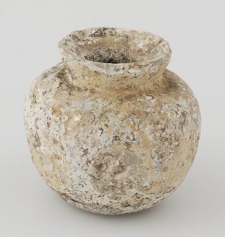 Minuscule vase arrondie, image 1/1