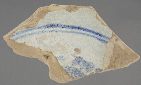 Fragment à décor bleu et blanc, image 1/1