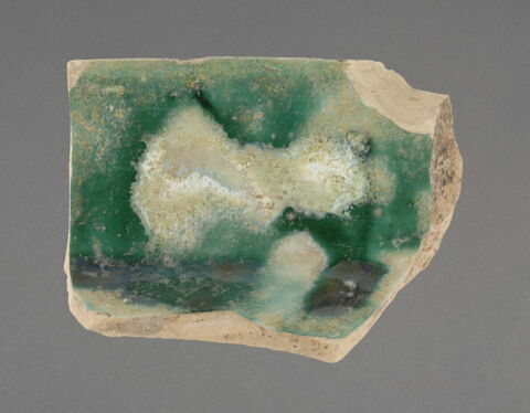 Petit fragment de vaisselle, image 1/1