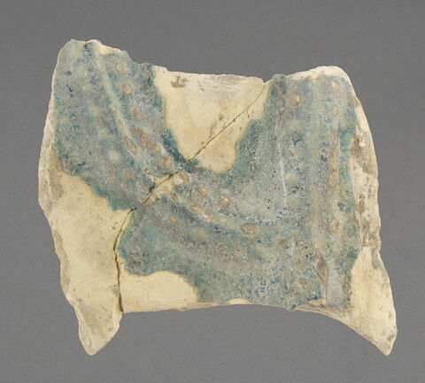 Tesson en deux fragments recollés, image 1/1