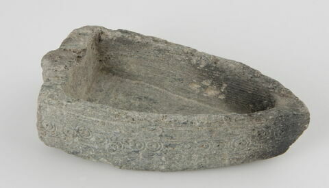 Lampe fragmentaire en forme de fer à repasser, image 1/1