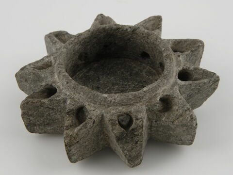 Lampe en forme d'étoile à 10 branches, image 1/2