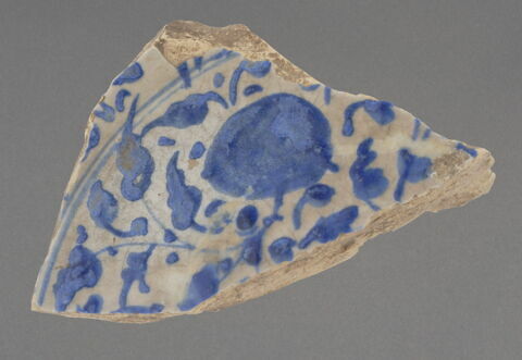 Fragment à décor bleu et blanc, image 1/1