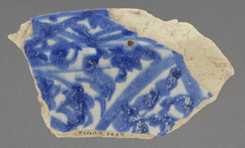 Fragment à décor bleu et blanc, image 1/1