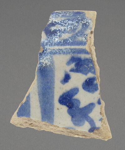 Fragment à décor bleu et blanc, image 1/1