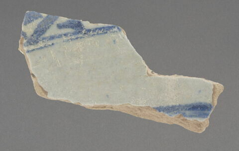 Fragment à décor bleu et blanc, image 1/1