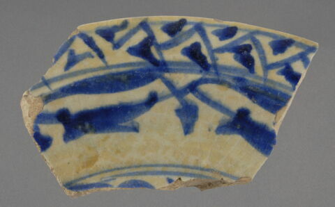 Fragment à décor bleu et blanc, image 1/1
