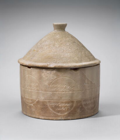 Coupe à fond plat et à parois droites, image 2/6