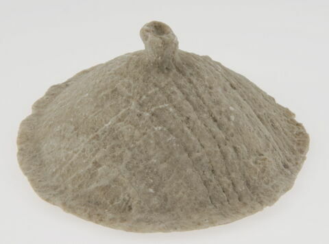 Couvercle de forme cônique, image 1/1